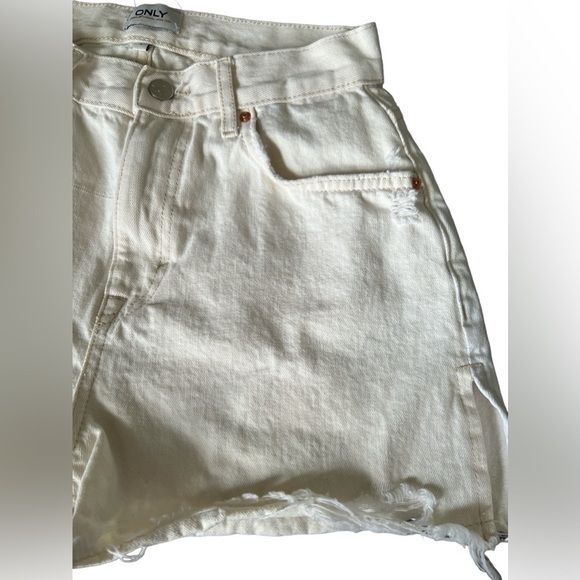 Only Women Distressed Jeans Shorts - Picture 2 of 16